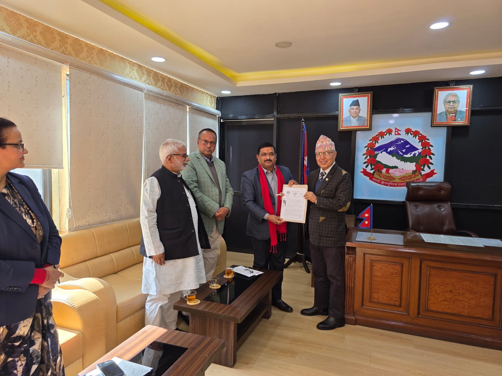 संघीय मामिला तथा सामान्य प्रशासन मन्त्रीज्यूद्वारा पुस्तकालयको निरीक्षण कार्यक्रम